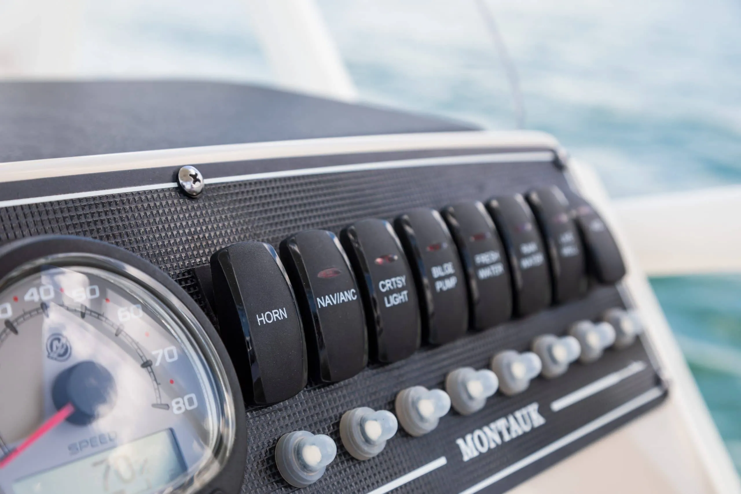 BOSTON WHALER 210 MONTAUK