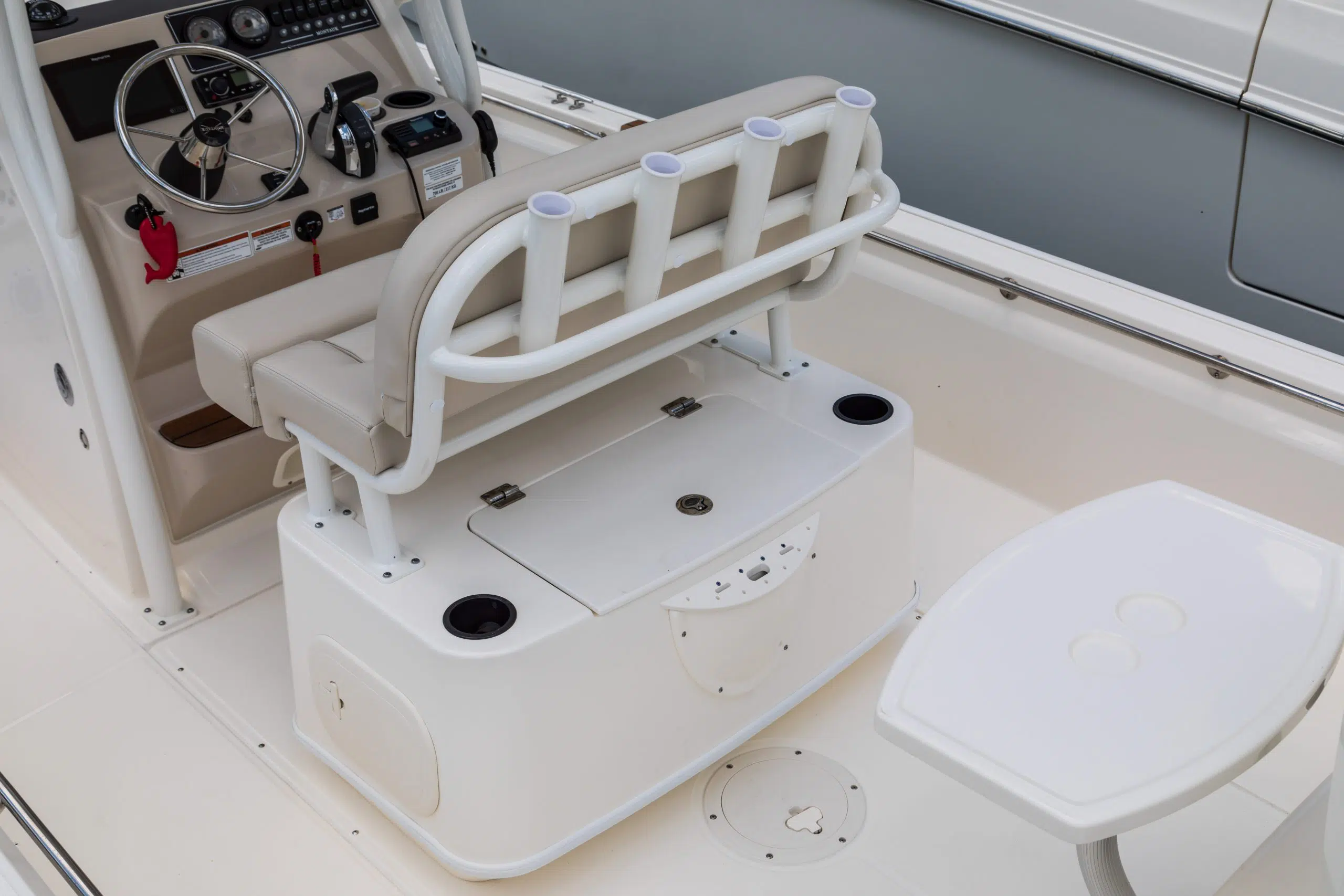 BOSTON WHALER 210 MONTAUK
