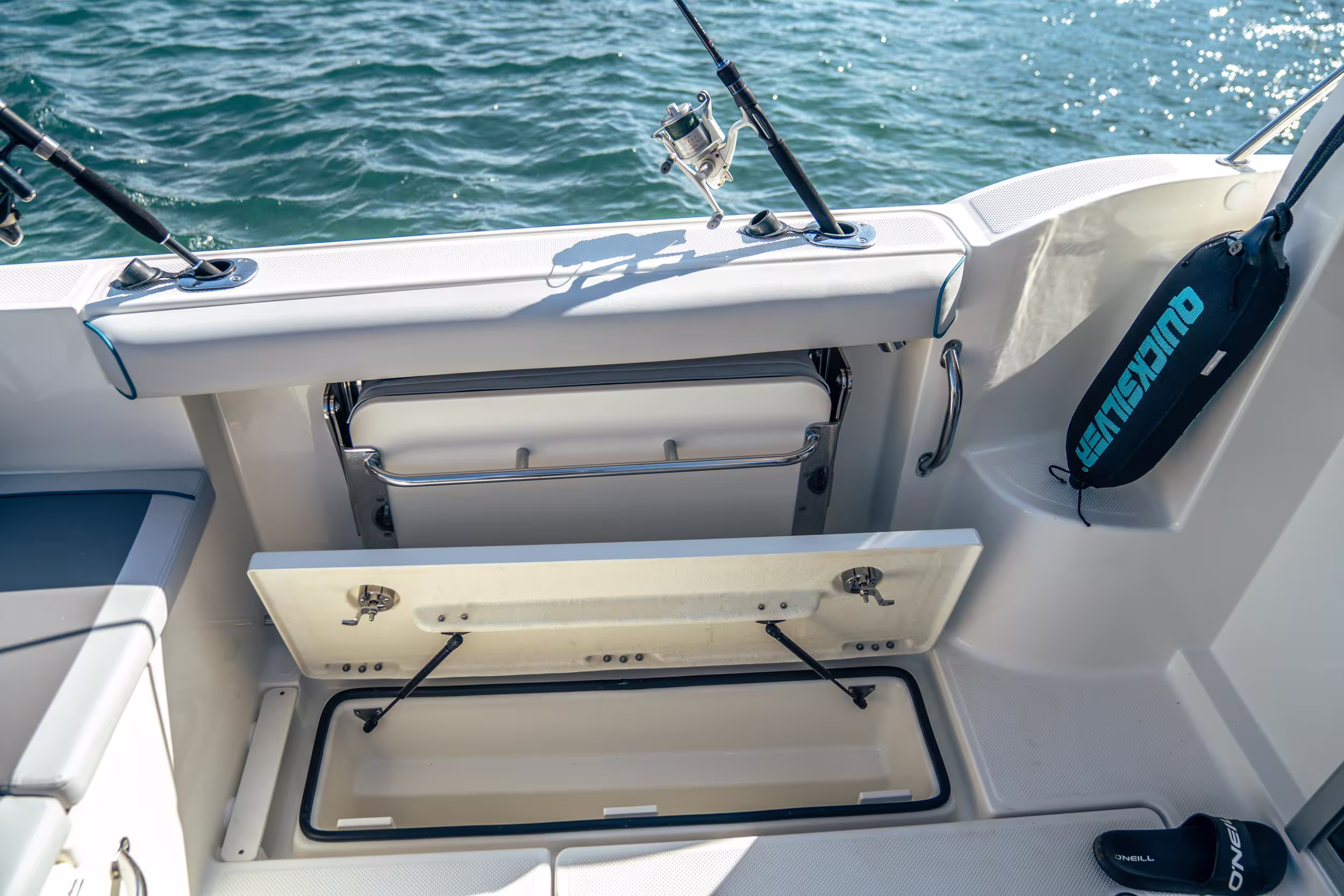 Quicksilver 625 Pilothouse
