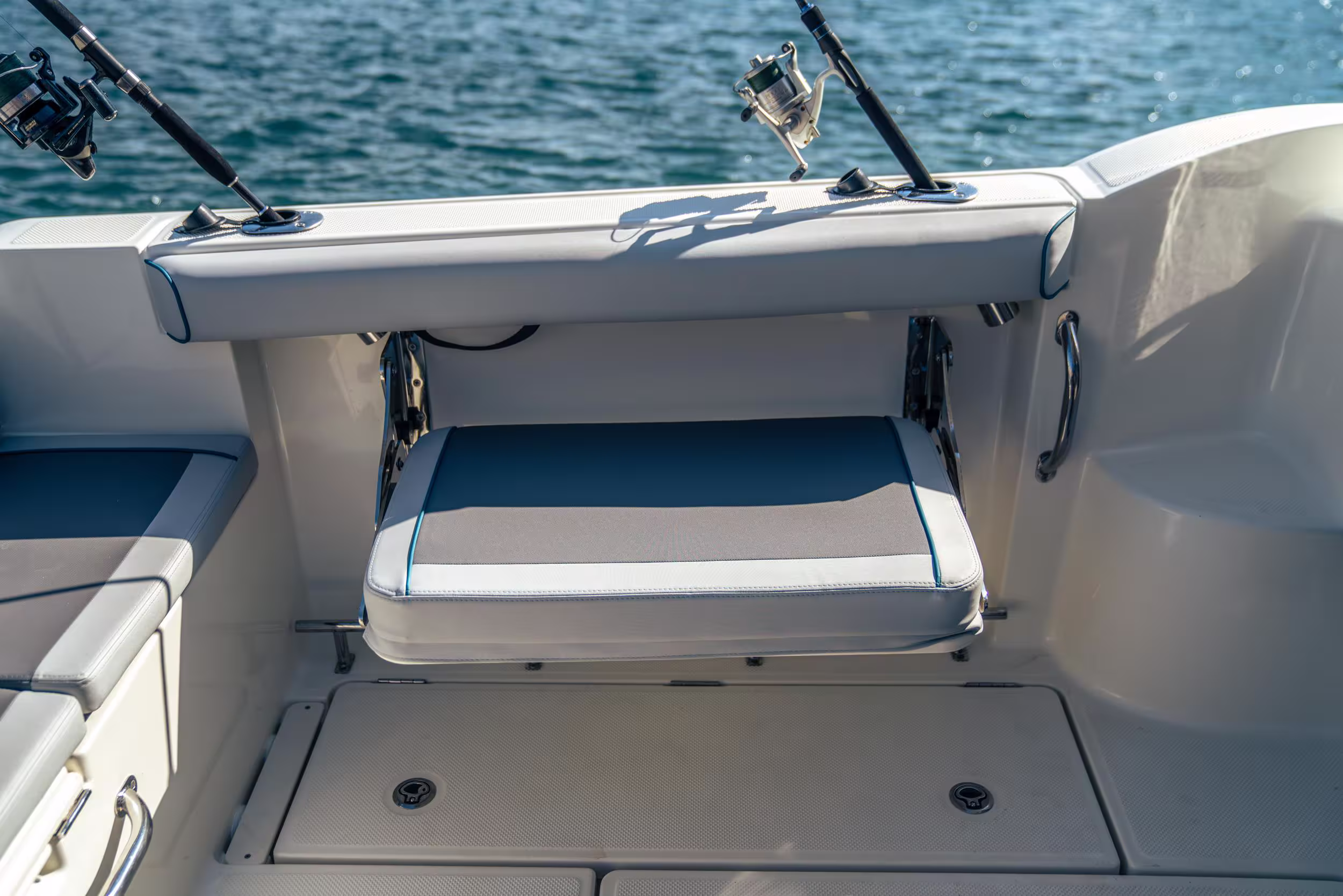 Quicksilver 625 Pilothouse